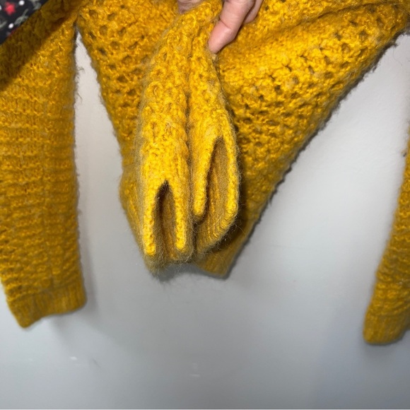 Madewell Windemere Pointelle Stitch Alpaca Wool Fuzzy Crew Neck Pullover Sweater - Picture 7 of 8